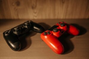 The Pros and Cons of Wired vs. Wireless Gaming Controllers: Which One Should You Choose?