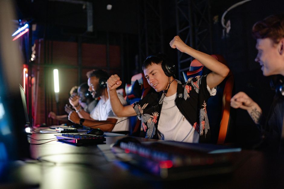 Essential Strategies for Winning in Competitive Online Multiplayer Games: A Step-by-Step Approach